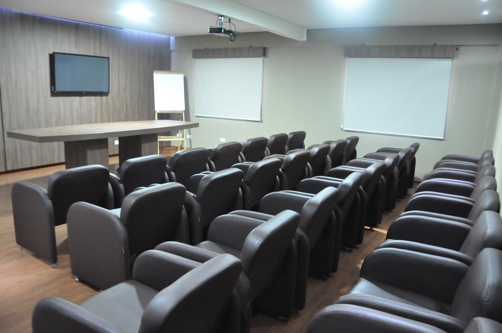 Hotel 10 דוראדוס מראה חיצוני תמונה