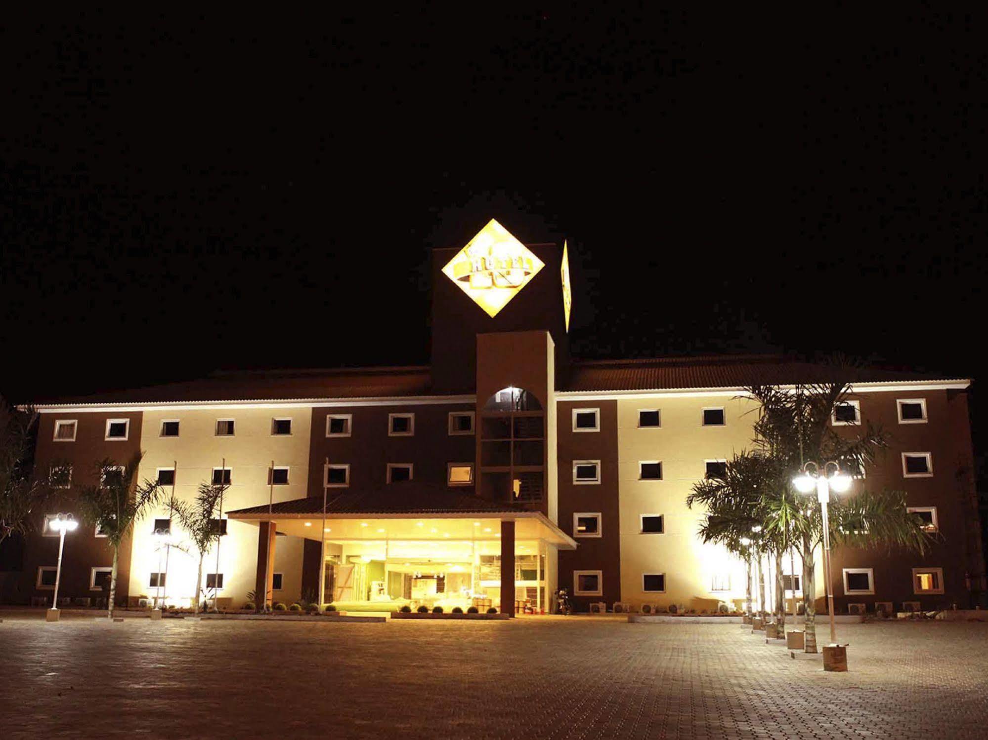 Hotel 10 דוראדוס מראה חיצוני תמונה