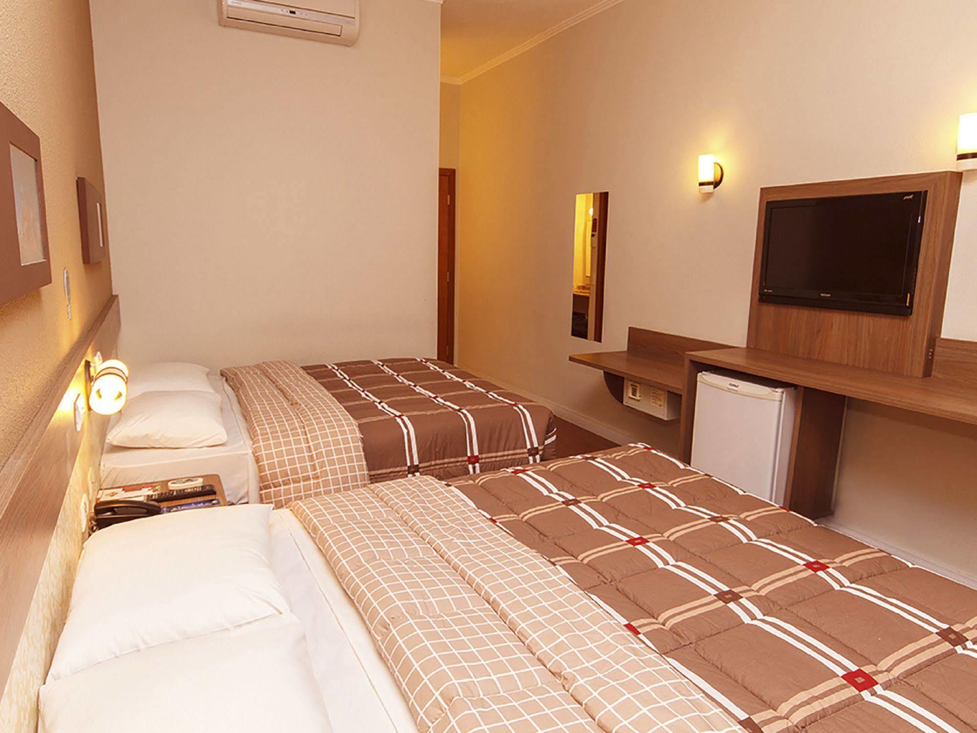 Hotel 10 דוראדוס מראה חיצוני תמונה